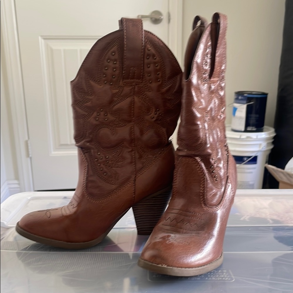 Brown Western-Style Women's Boots